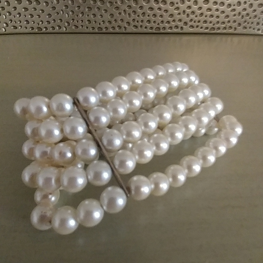 Classic 5 Row Pearl Bracelet, Stretchy